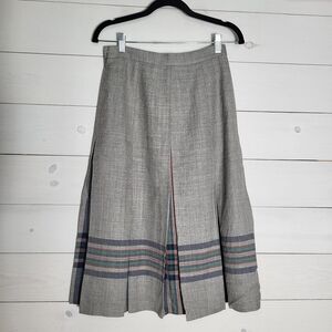 Women's Skirt Plaid Pleated Made In Scotland Preppy Academia.